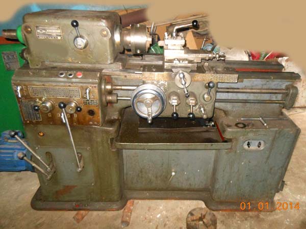 Загальний вигляд токарно-гвинторізного верстата ІЖ-250 ІЖ-250 Фото універсального токарно-гвинторізного верстата